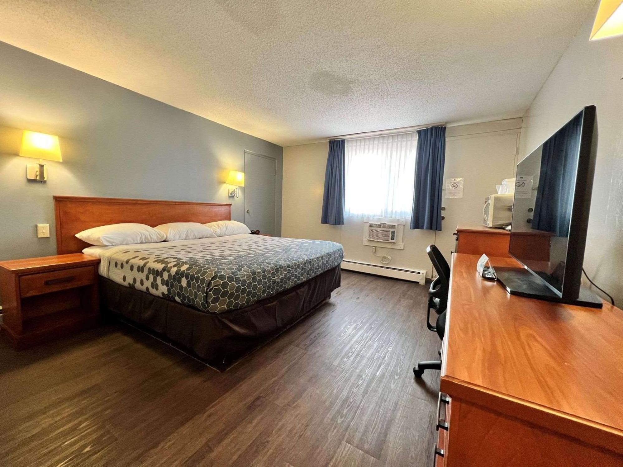 Econo Lodge Motel Village YYC Kültér fotó