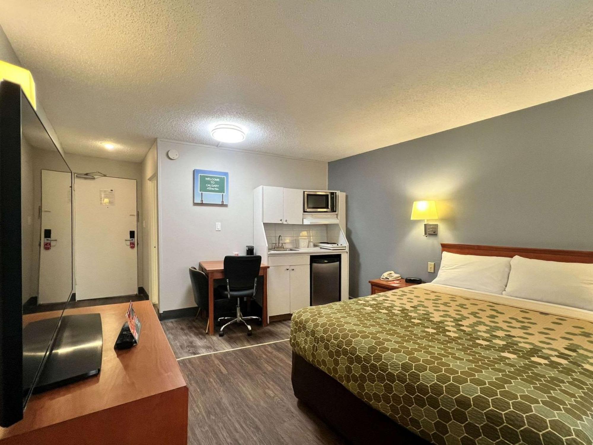 Econo Lodge Motel Village YYC Kültér fotó