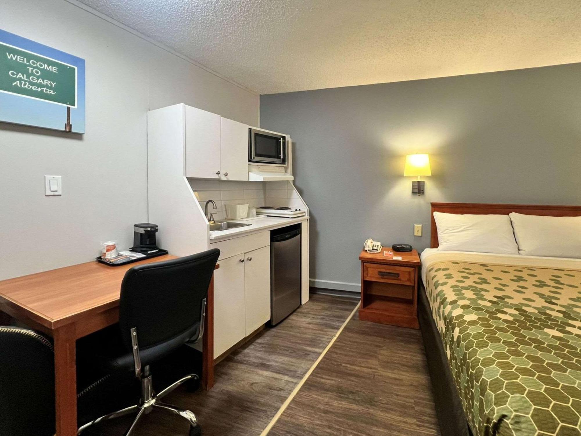 Econo Lodge Motel Village YYC Kültér fotó