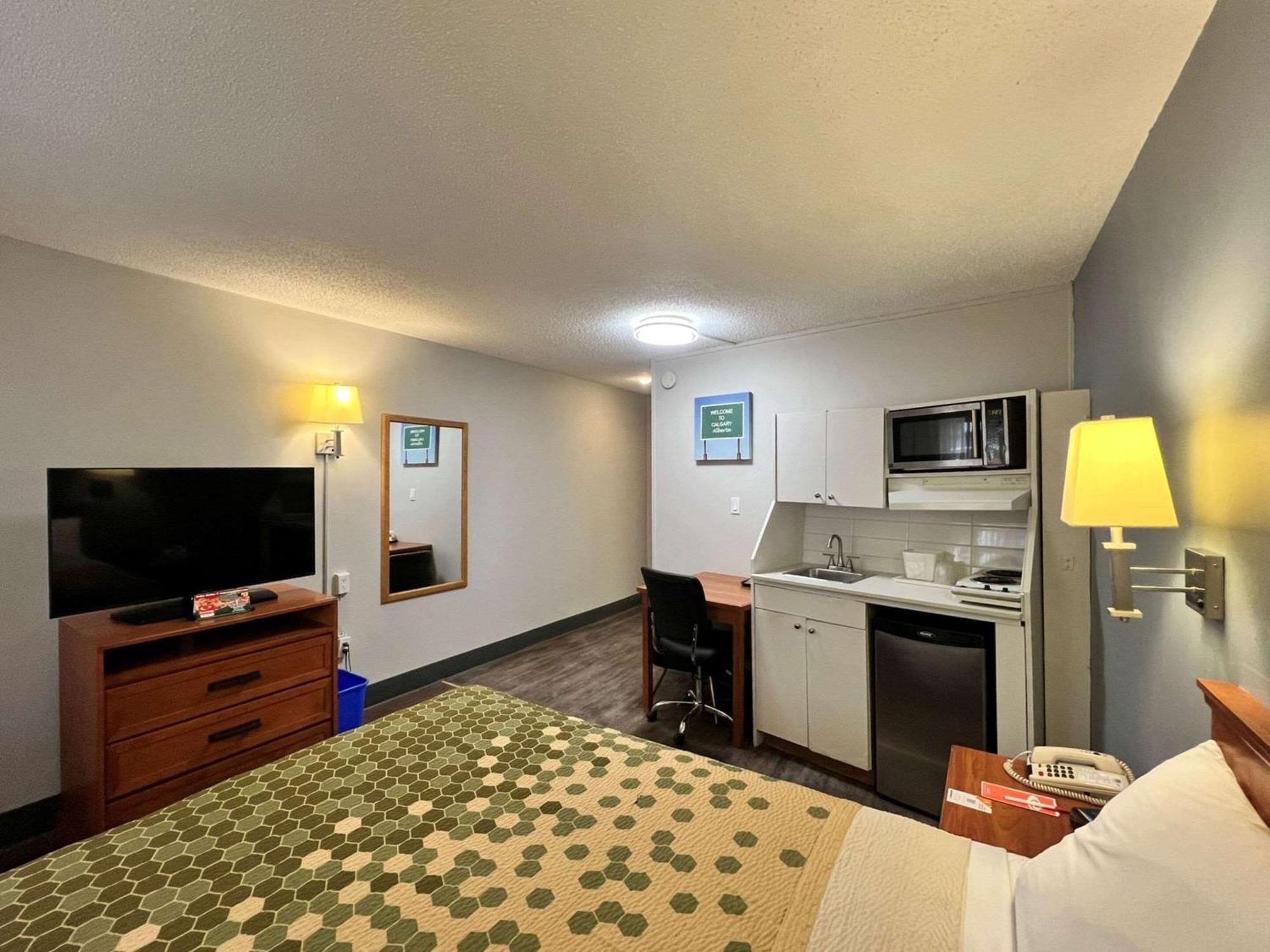 Econo Lodge Motel Village YYC Kültér fotó